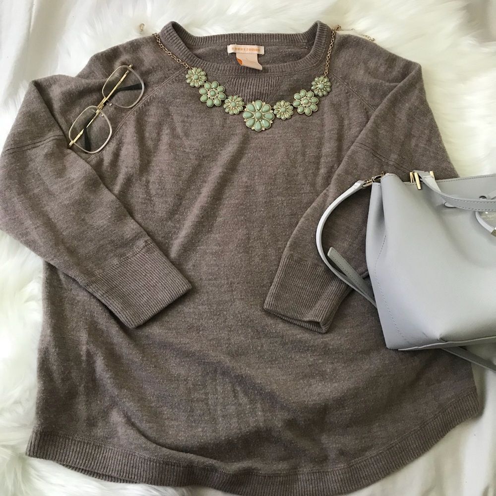 L brown comfy sweater